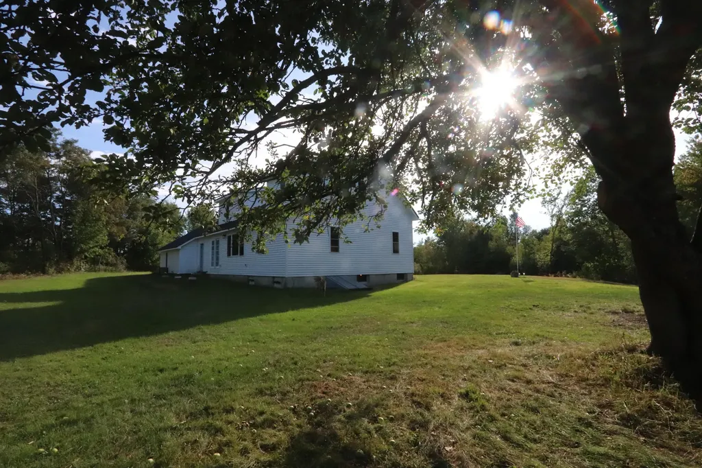 738 Levenseller Road Holden ME 04429