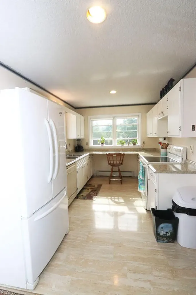 738 Levenseller Road Holden ME 04429