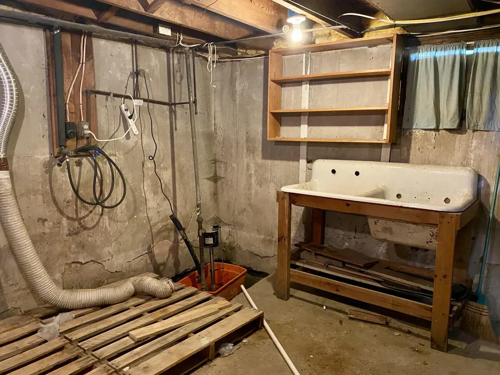 29 Perley Street Lewiston ME 04240