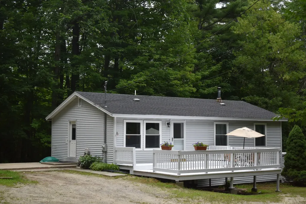 603 Old Lewiston Road Winthrop ME 04364