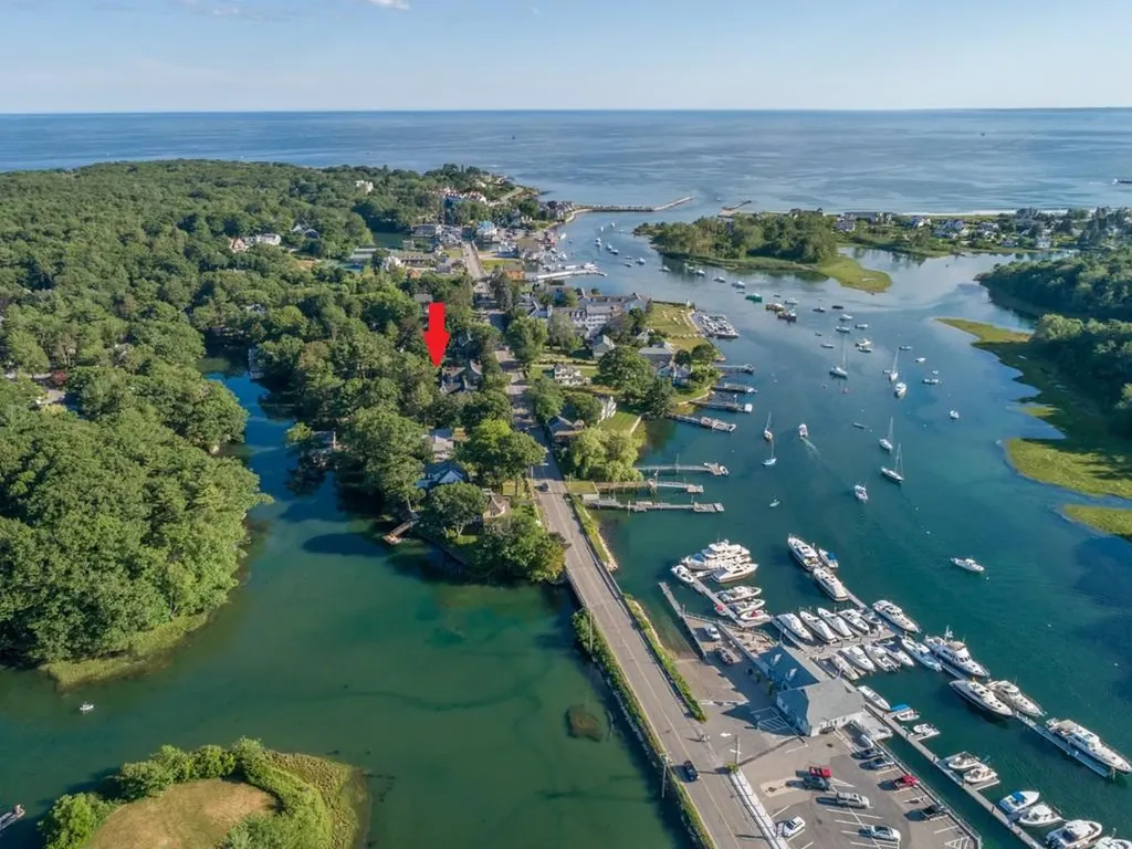 4 East Avenue Kennebunkport ME 04046
