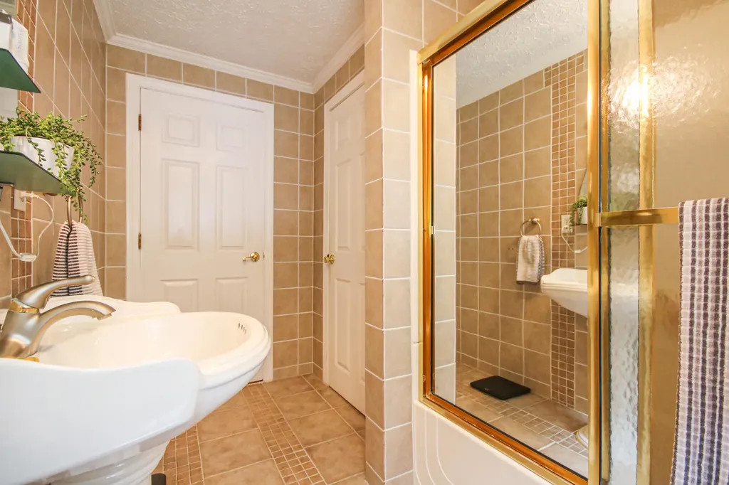 94 Burnham Road Gorham ME 04038