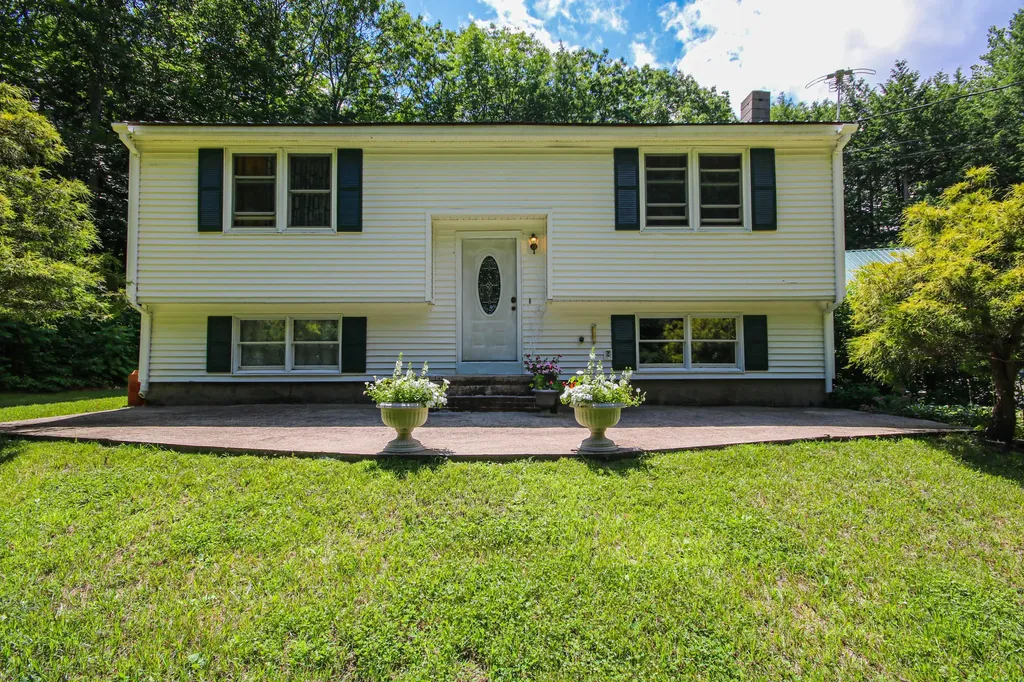 94 Burnham Road Gorham ME 04038