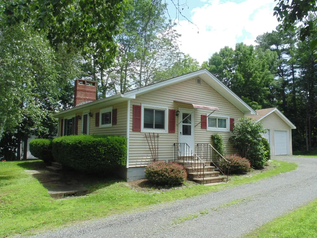 7 Elm Street E Hampden ME 04444
