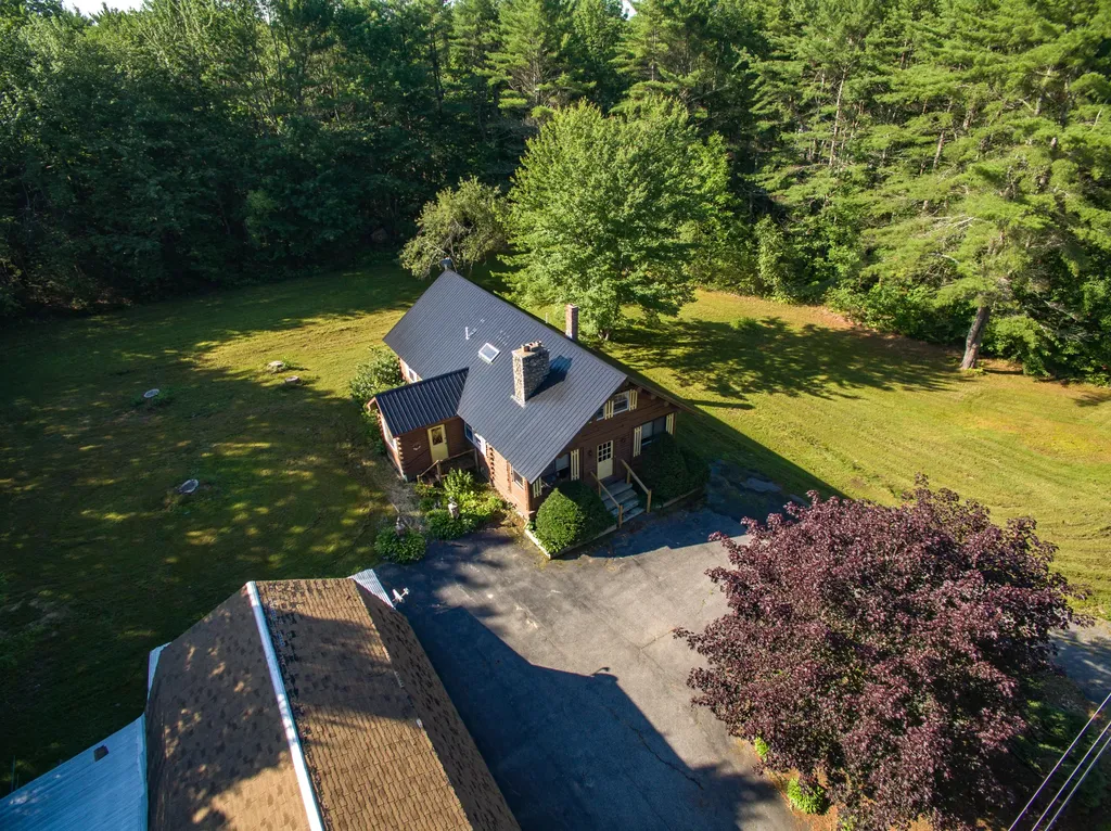 7 Friendly Acres Harrison ME 04040