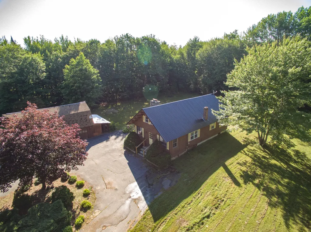 7 Friendly Acres Harrison ME 04040