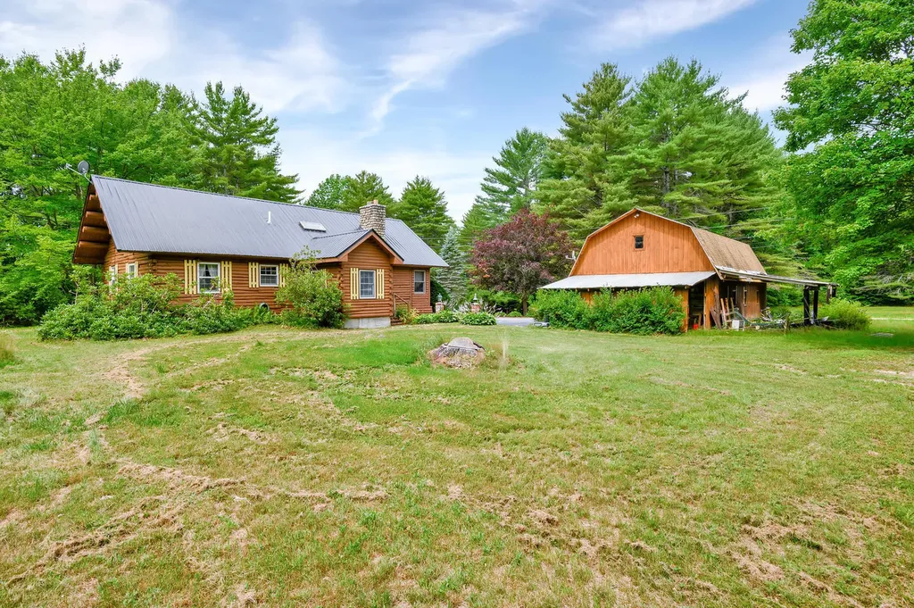 7 Friendly Acres Harrison ME 04040