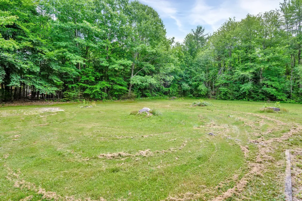 7 Friendly Acres Harrison ME 04040