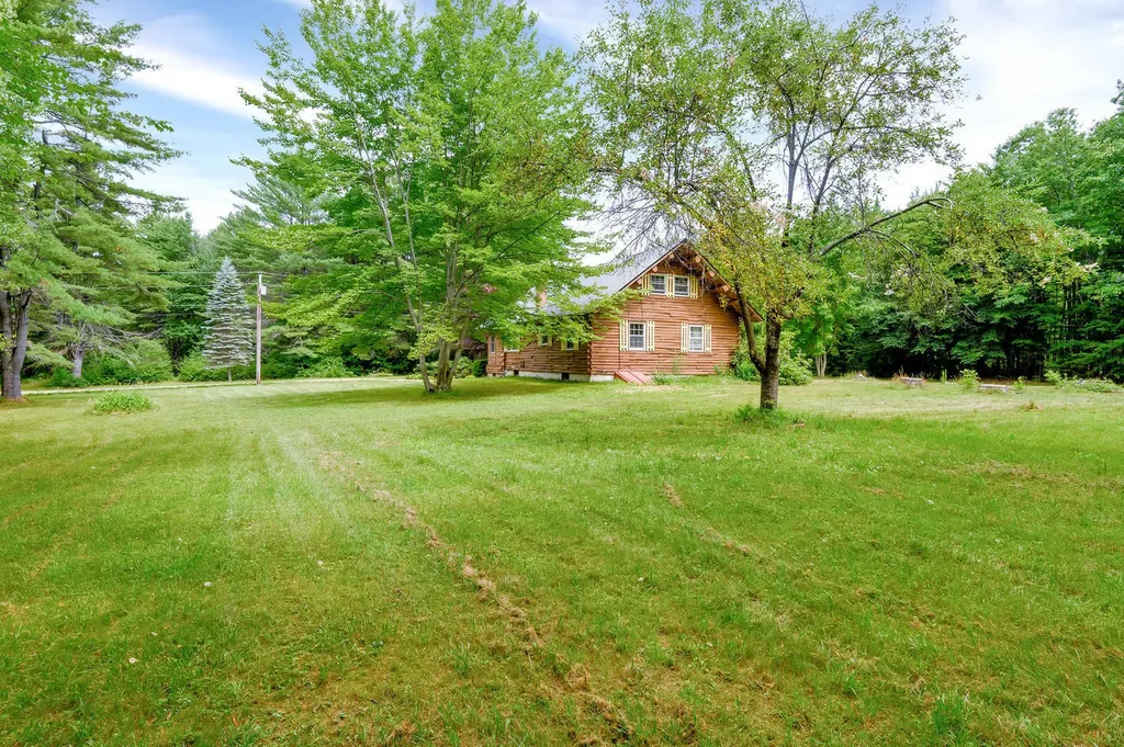 7 Friendly Acres Harrison ME 04040