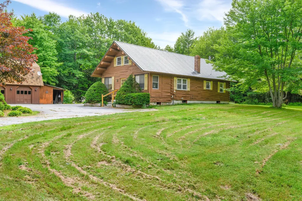 7 Friendly Acres Harrison ME 04040