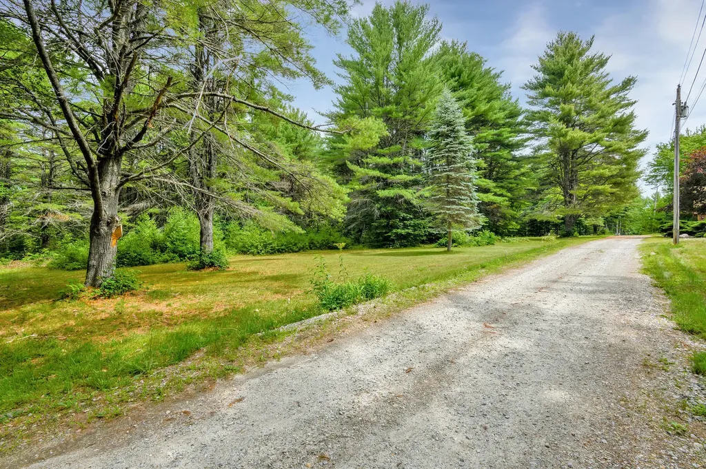 7 Friendly Acres Harrison ME 04040