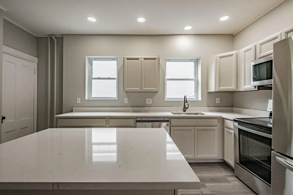26 Poland Street Portland ME 04103