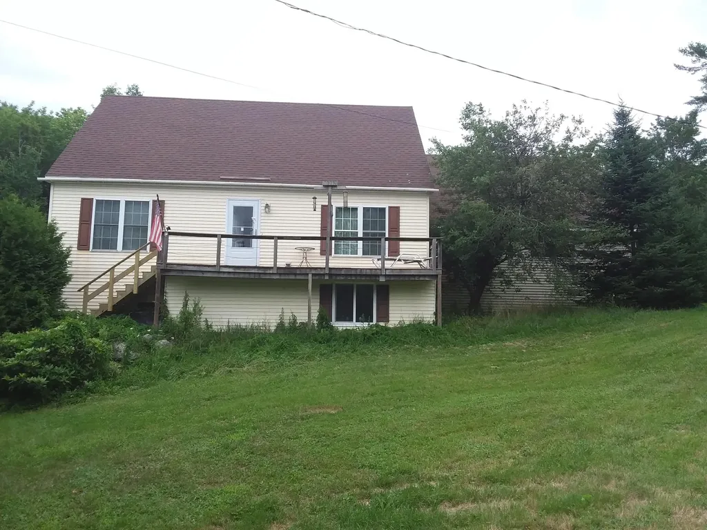 521 Reef Road Waldoboro ME 04572