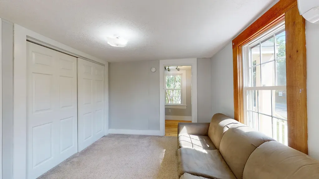 567 W Elm Street Yarmouth ME 04096