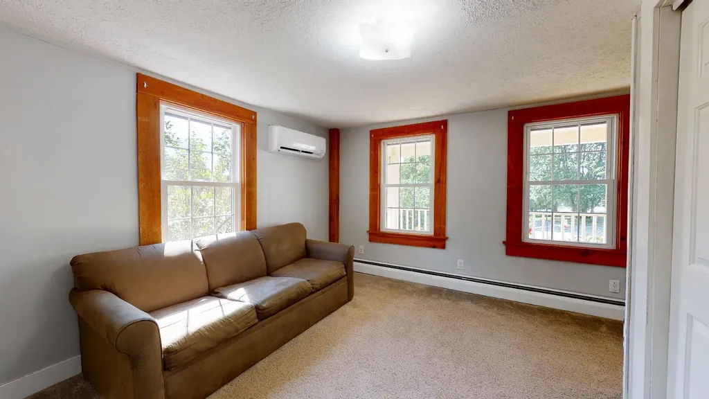 567 W Elm Street Yarmouth ME 04096