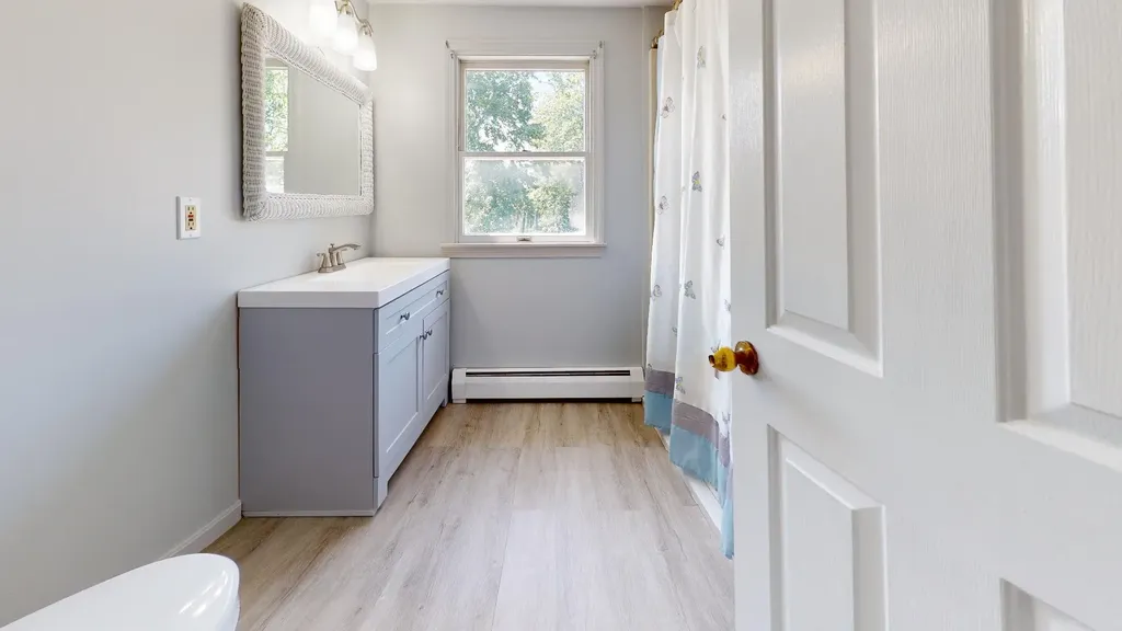 567 W Elm Street Yarmouth ME 04096