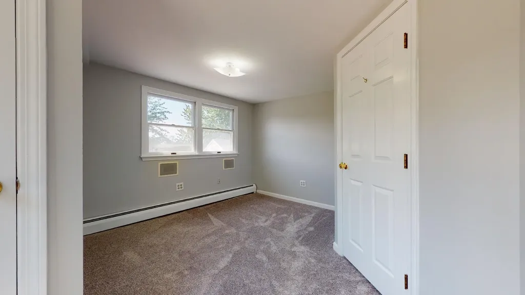 567 W Elm Street Yarmouth ME 04096