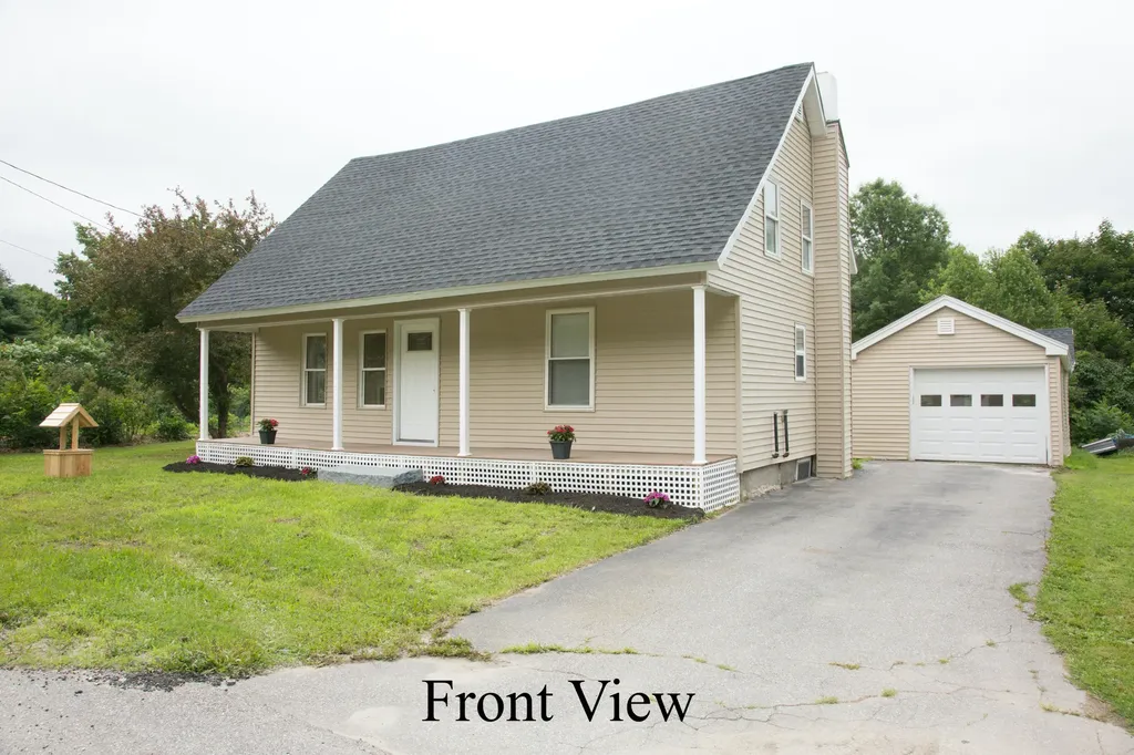 13 Foye Road Hallowell ME 04347
