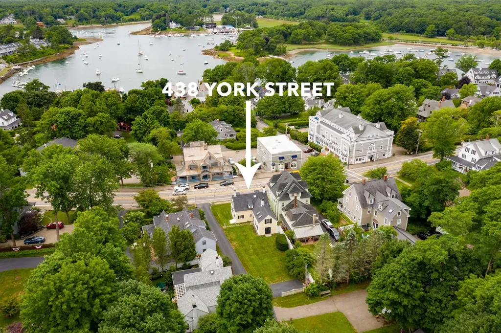438 York Street York ME 03909