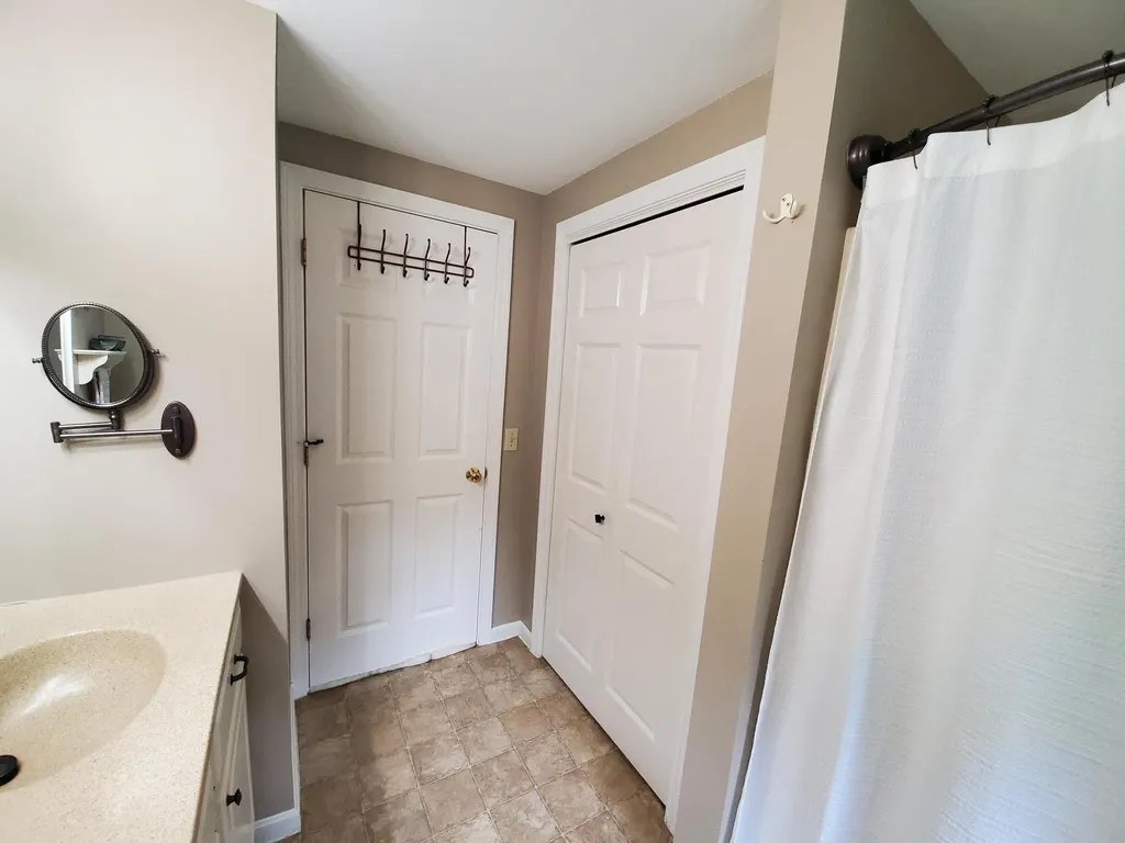 1037 West Road Waterboro ME 04087
