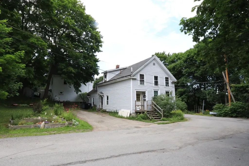58 Everett Street Bangor ME 04401