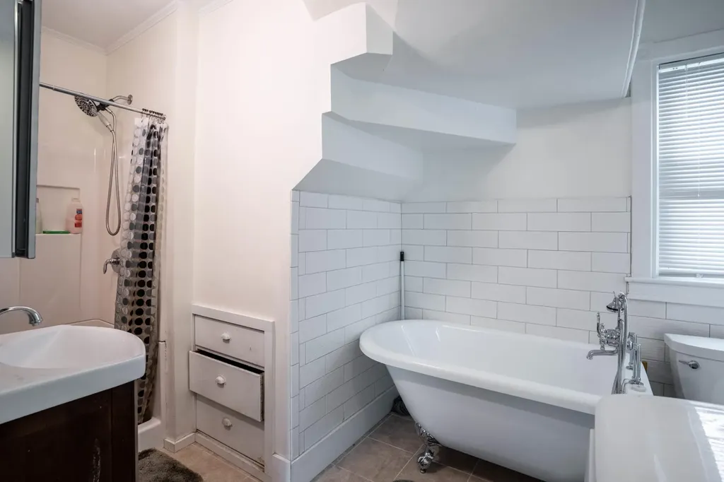 63 Clifton Street Portland ME 04101