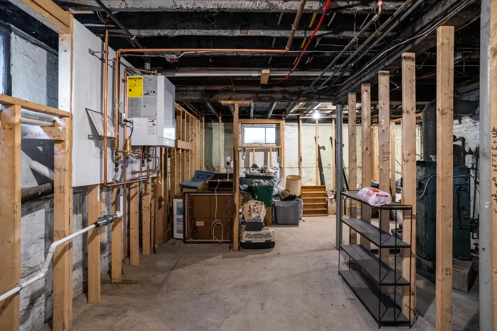 63 Clifton Street Portland ME 04101