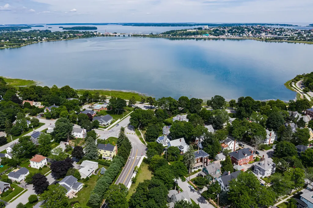 63 Clifton Street Portland ME 04101