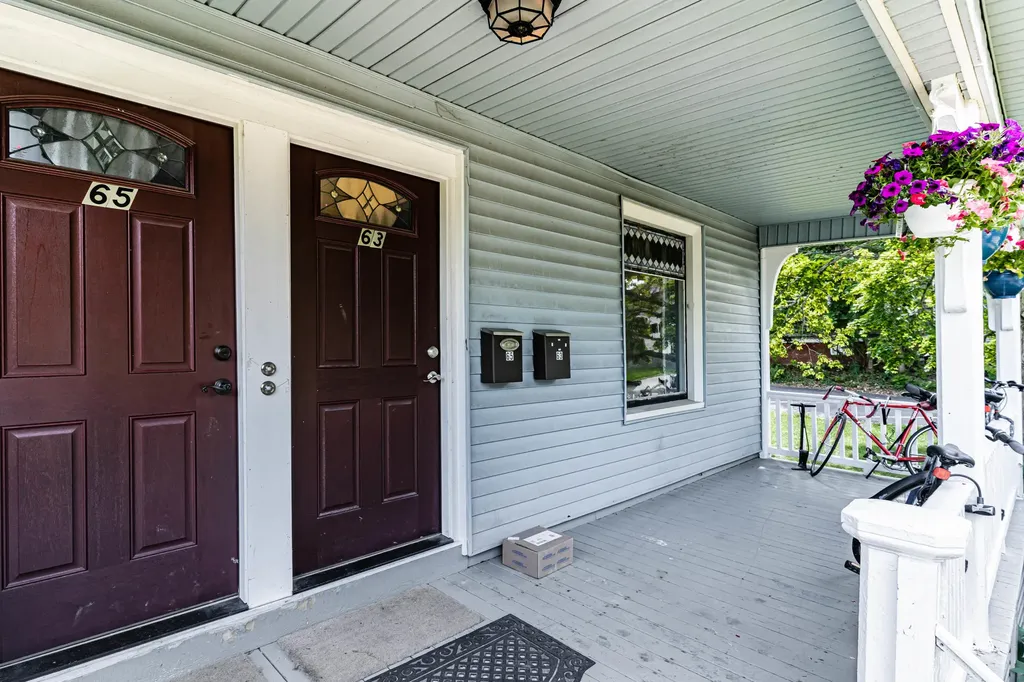 63 Clifton Street Portland ME 04101
