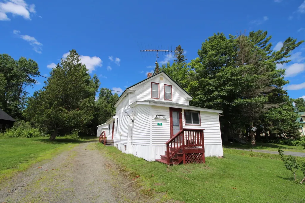 23 Oquossoc Avenue Rangeley ME 04970
