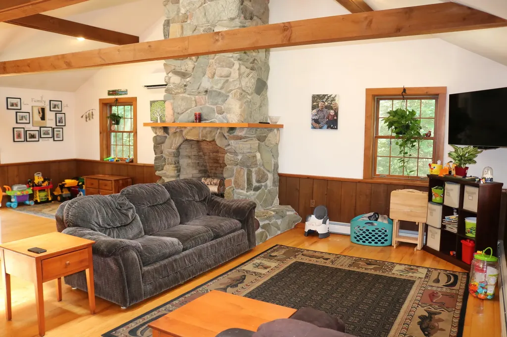 31 Donnell Pond Road Franklin ME 04634