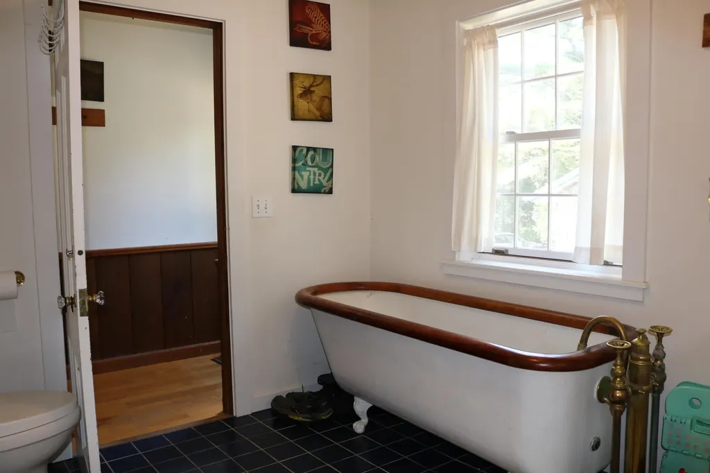 31 Donnell Pond Road Franklin ME 04634