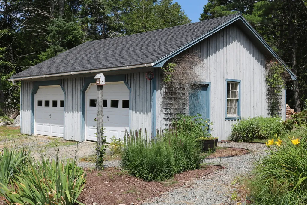 31 Donnell Pond Road Franklin ME 04634