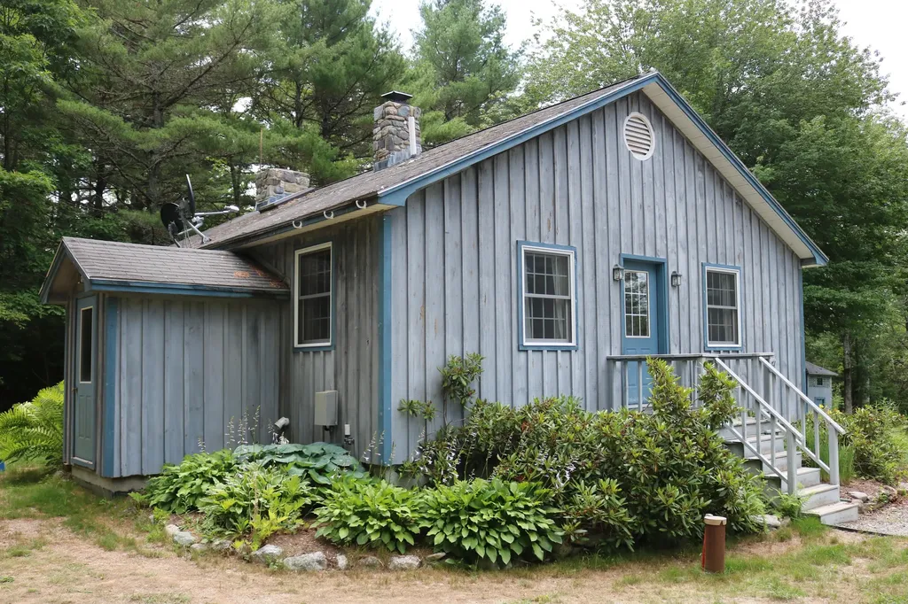31 Donnell Pond Road Franklin ME 04634