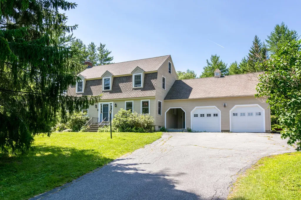 39 Brackett Road Gorham ME 04038