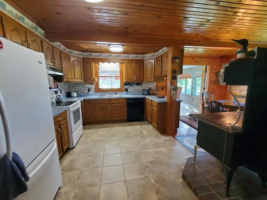 83 Mclaughlin Road Wilton ME 04294