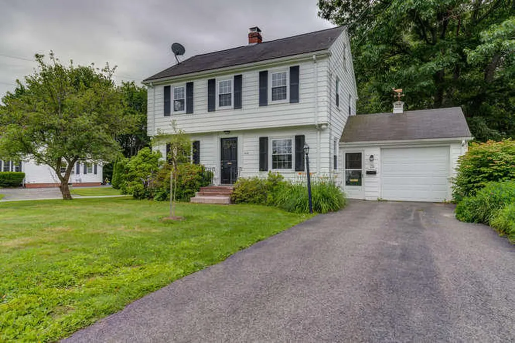 410 Capisic Street Portland ME 04102