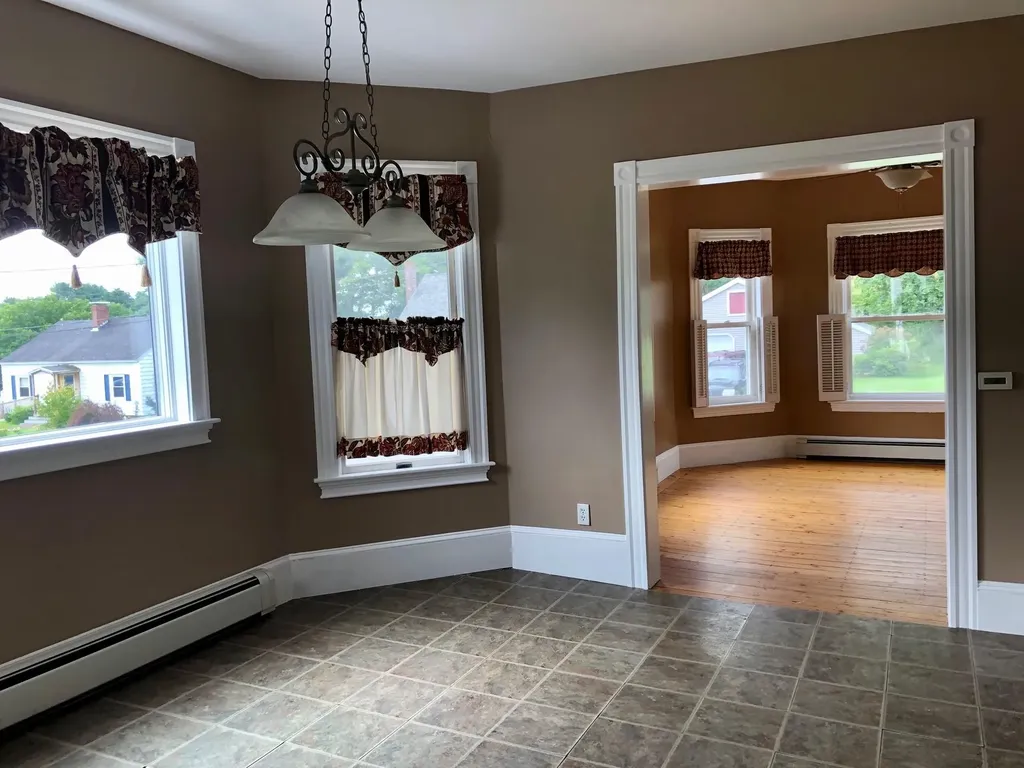 27 W Bates Street Auburn ME 04210
