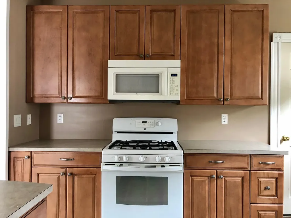27 W Bates Street Auburn ME 04210