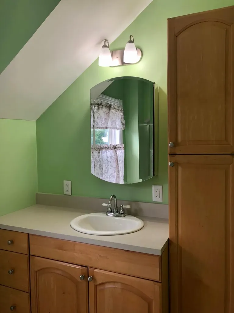 27 W Bates Street Auburn ME 04210