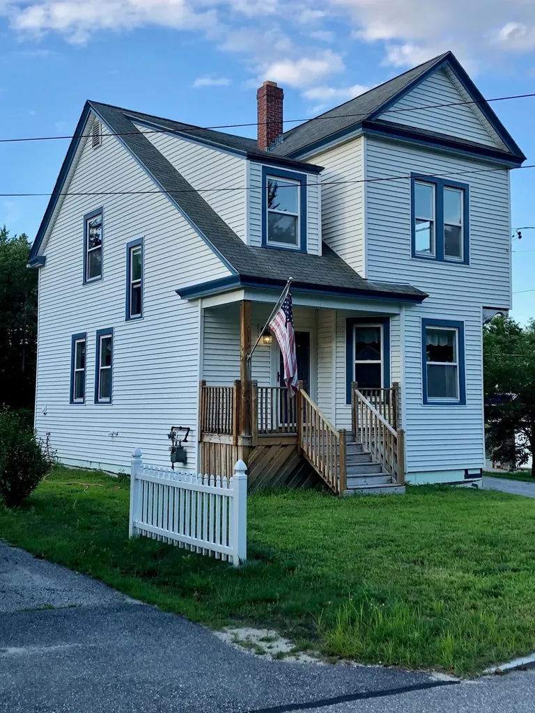 27 W Bates Street Auburn ME 04210