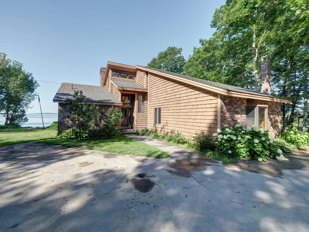 38 Nutting Lane Trenton ME 04605