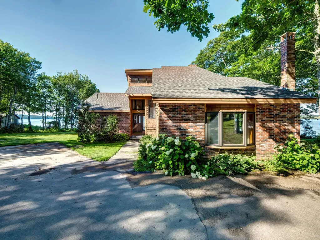 38 Nutting Lane Trenton ME 04605