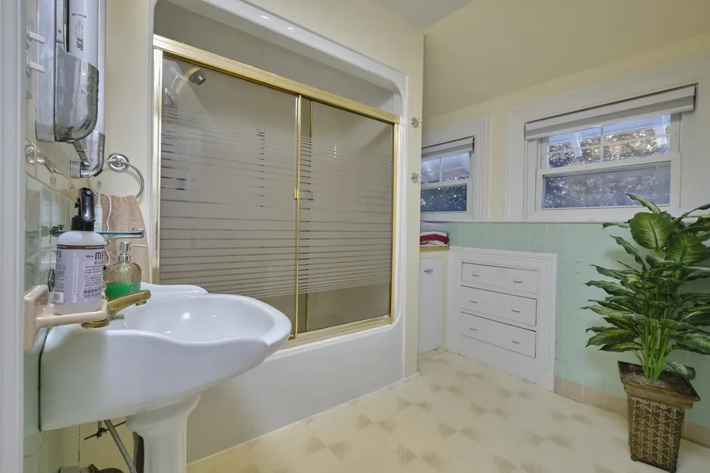 107 Limerock Street Rockland ME 04841