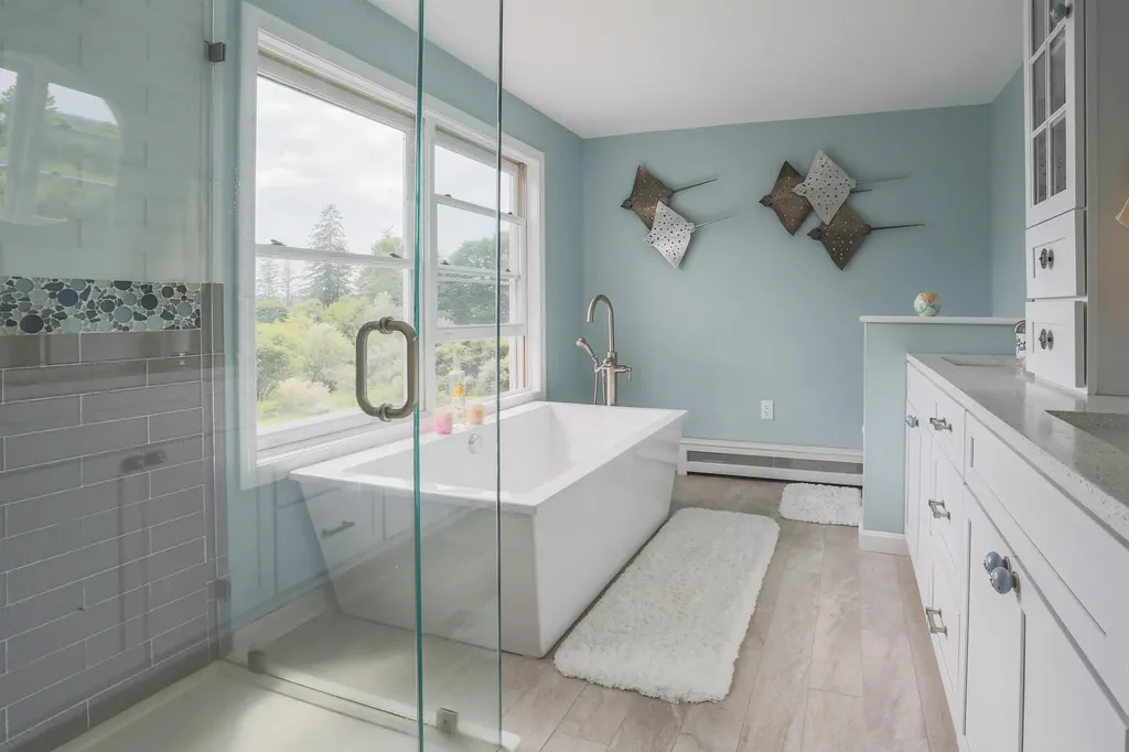 7 Navy Street Searsport ME 04974