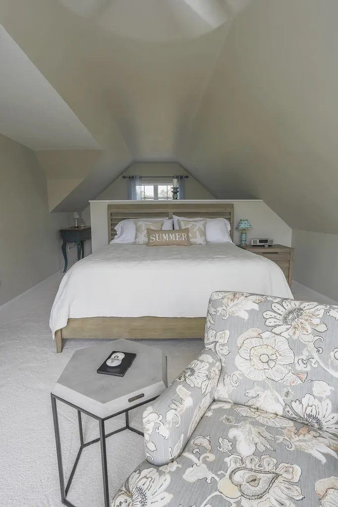 7 Navy Street Searsport ME 04974