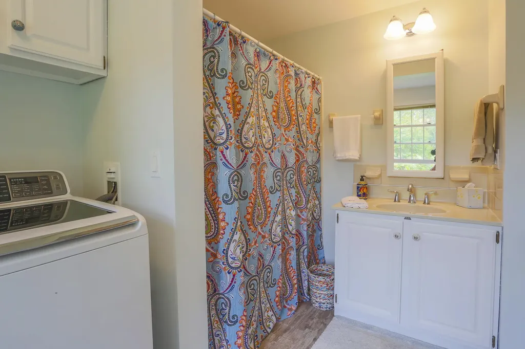 7 Navy Street Searsport ME 04974