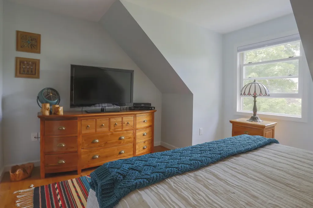 7 Navy Street Searsport ME 04974
