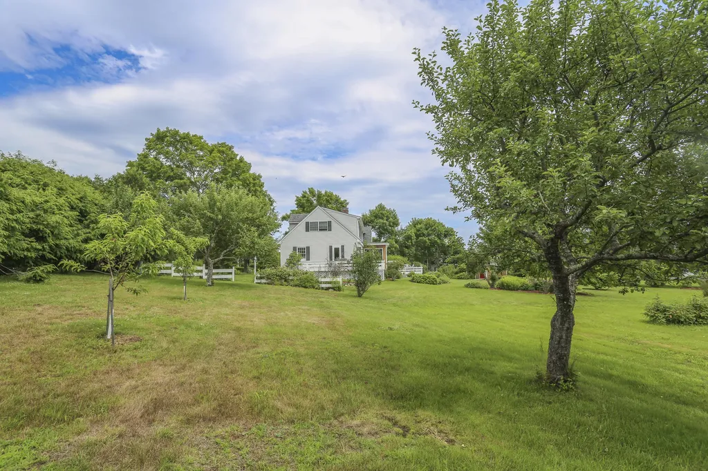7 Navy Street Searsport ME 04974