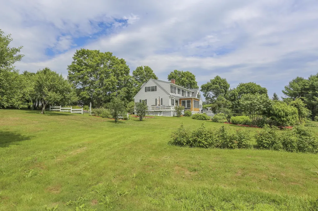 7 Navy Street Searsport ME 04974